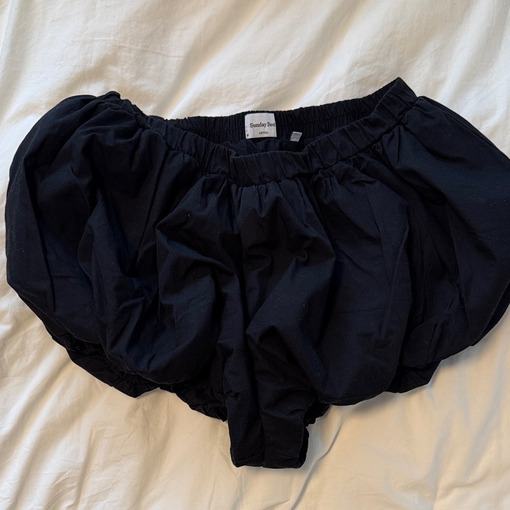Aritzia Sunday Best Black Bubble Mini Skort Shorts